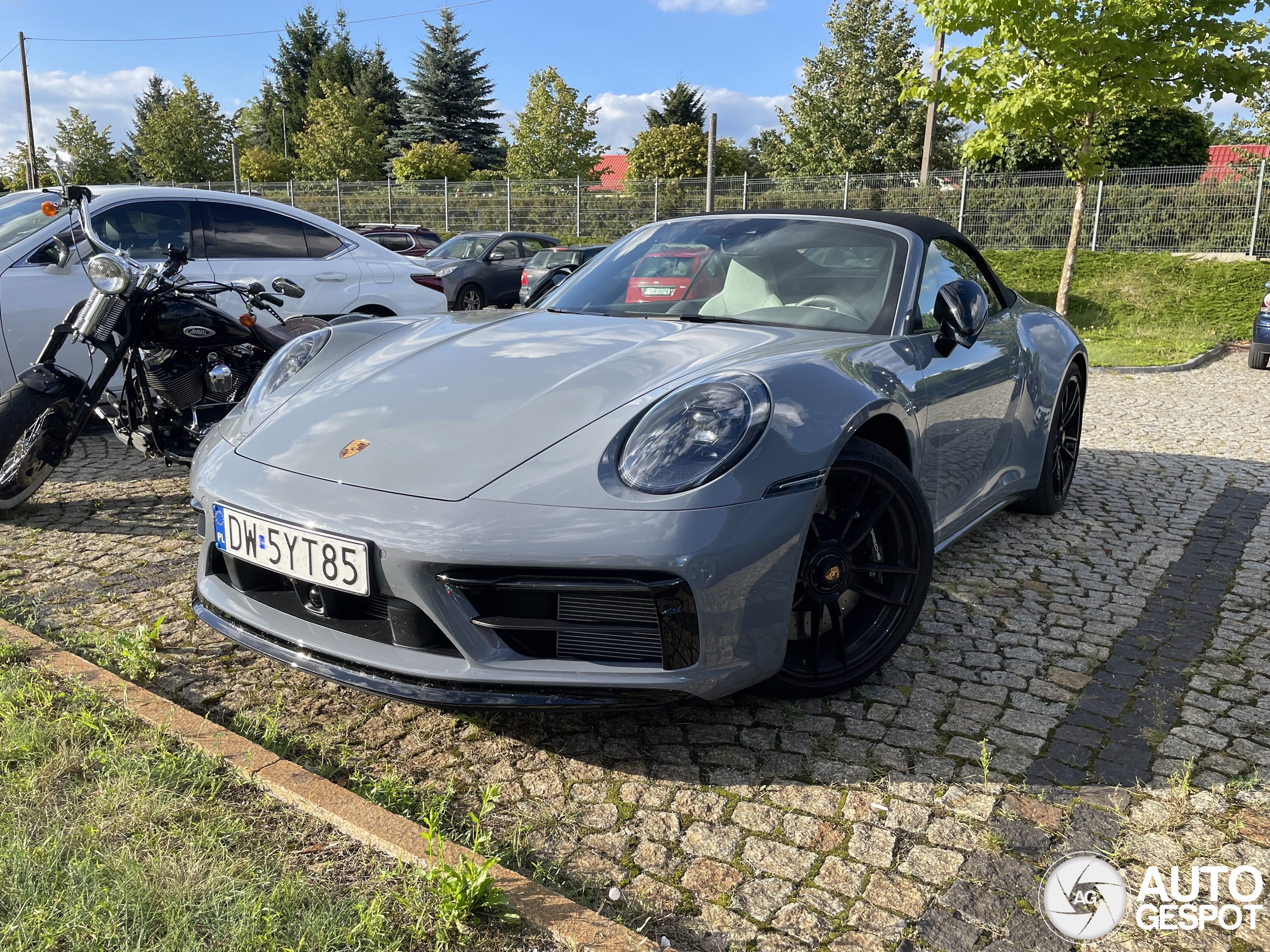 Porsche 992 Carrera 4 GTS Cabriolet