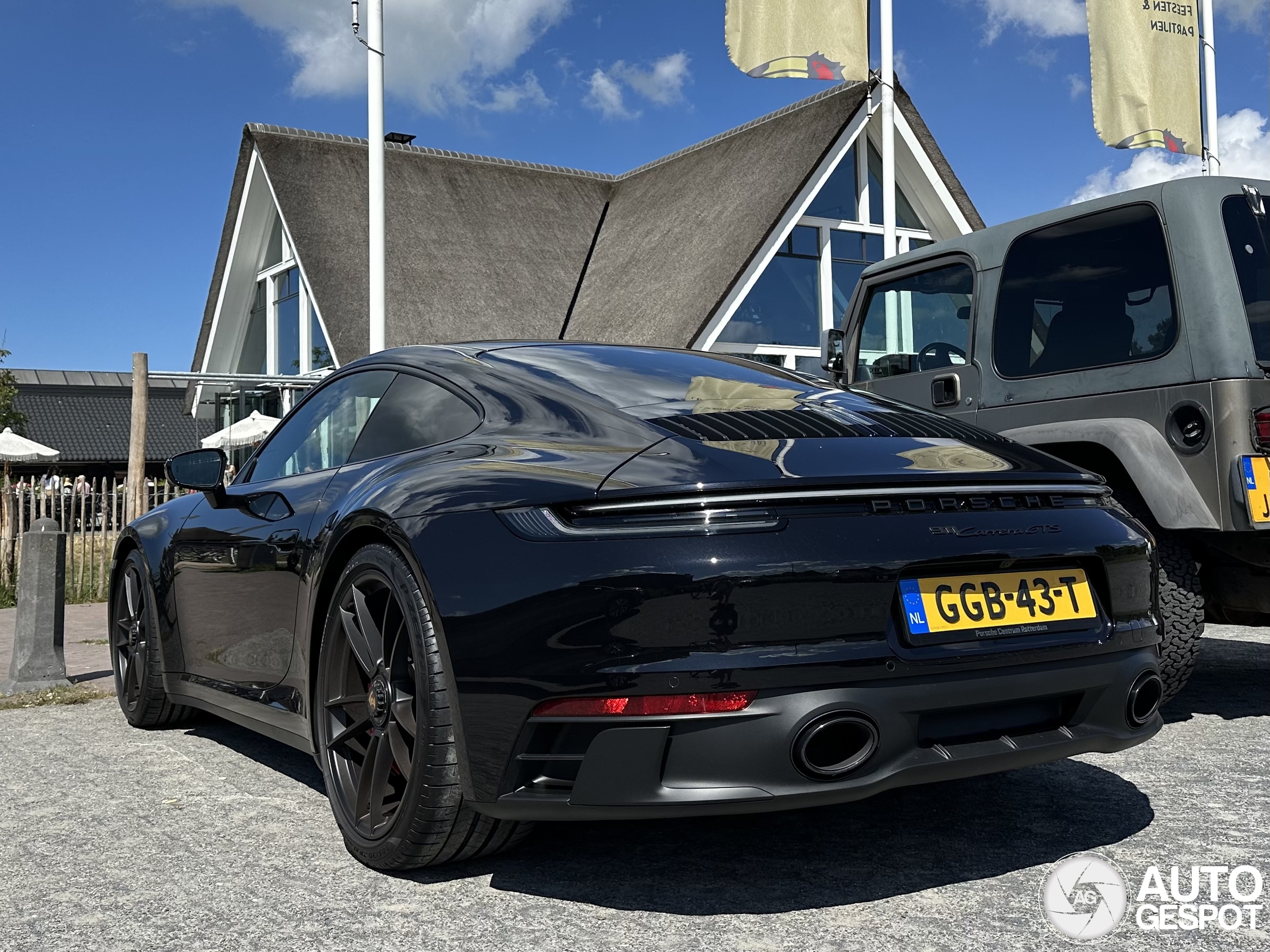 Porsche 992 Carrera GTS