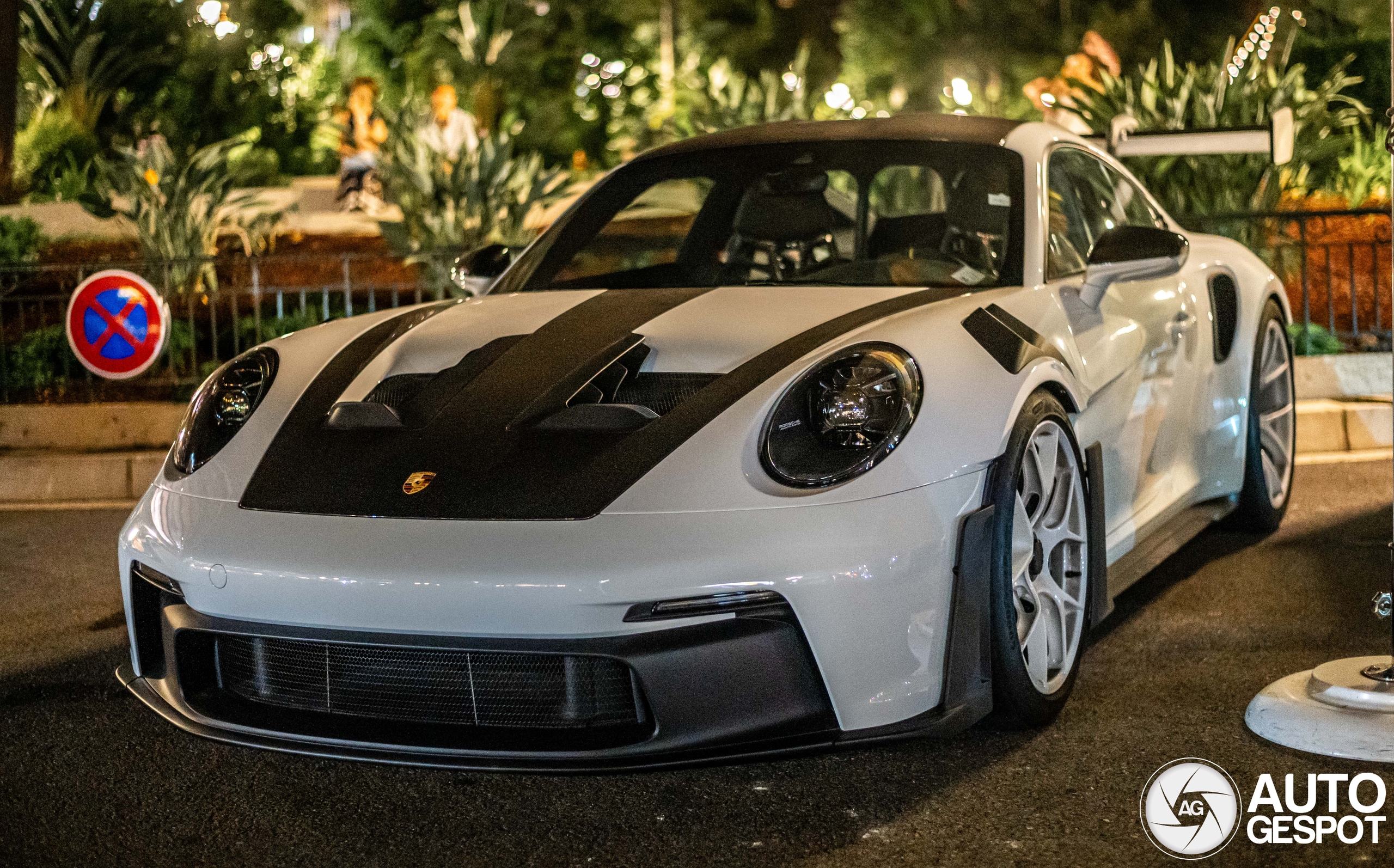 Porsche 992 GT3 RS Weissach Package