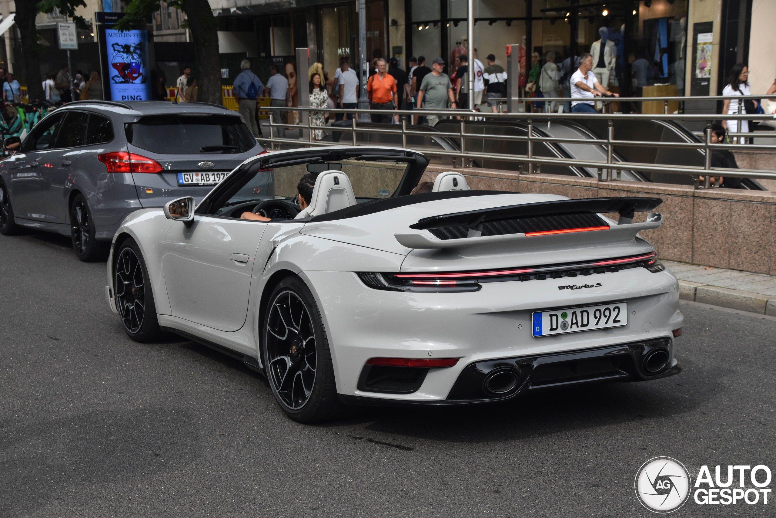 Porsche 992 Turbo S Cabriolet