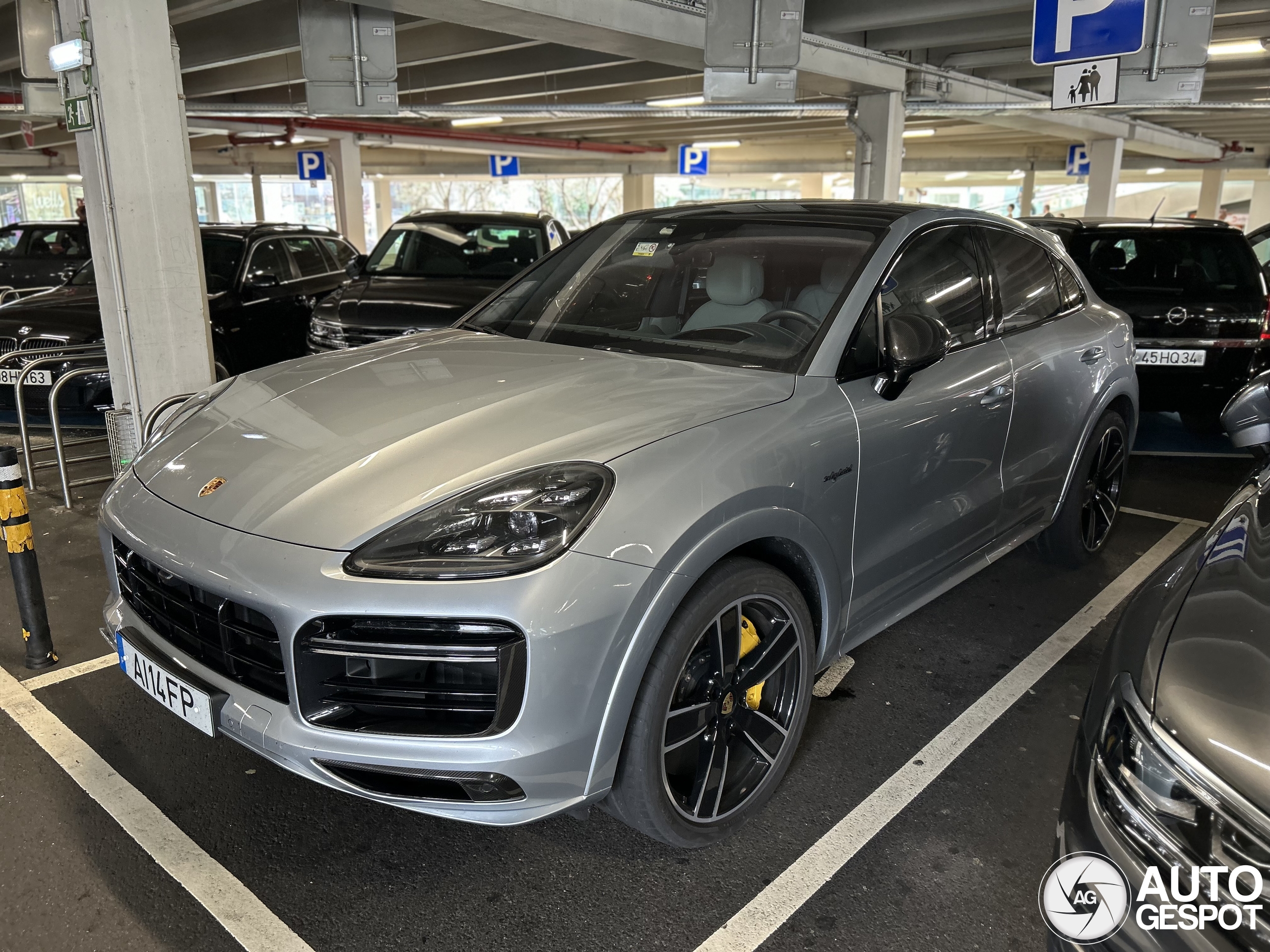 Porsche Cayenne Coupé Turbo S E-Hybrid