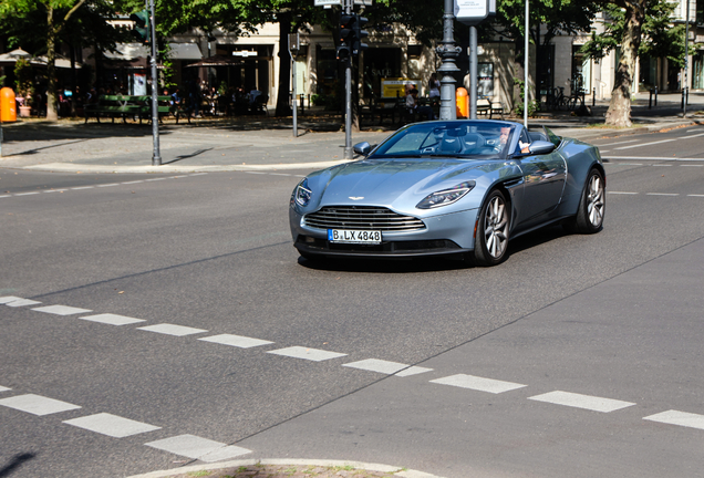 Aston Martin DB11 V8 Volante