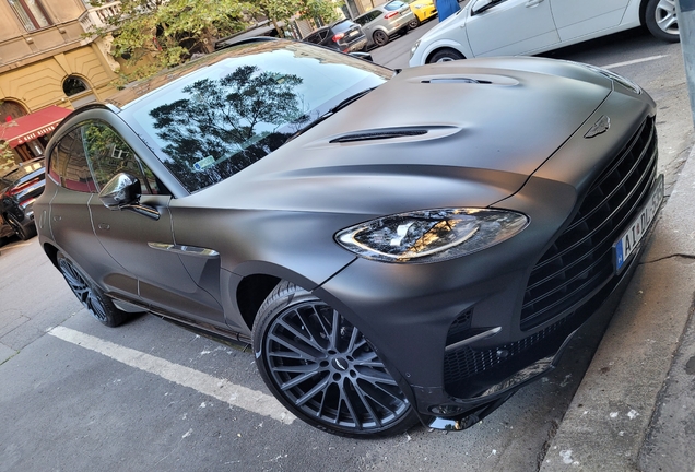 Aston Martin DBX707