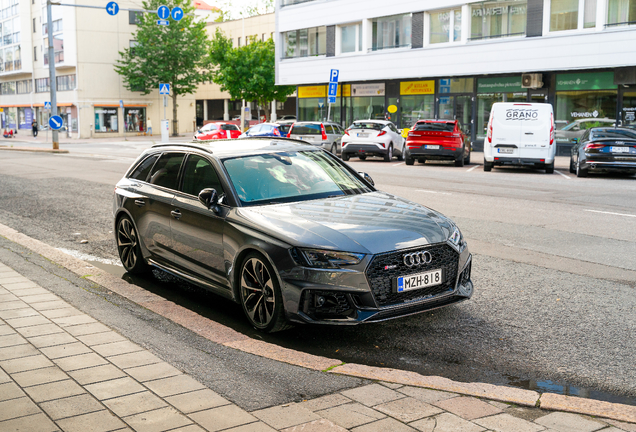 Audi RS4 Avant B9