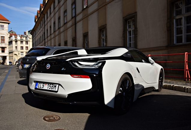 BMW i8 Roadster