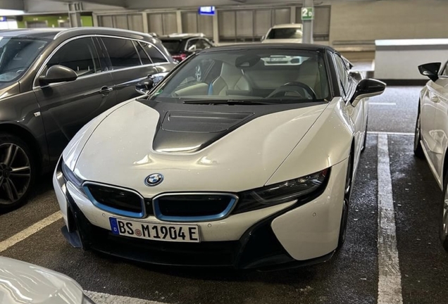 BMW i8 Roadster