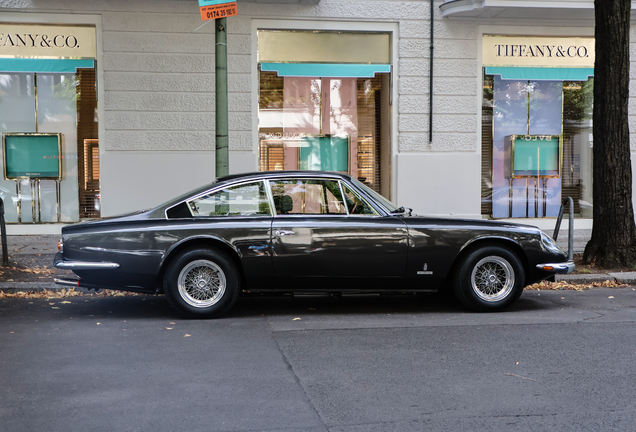 Ferrari 365 GT 2+2