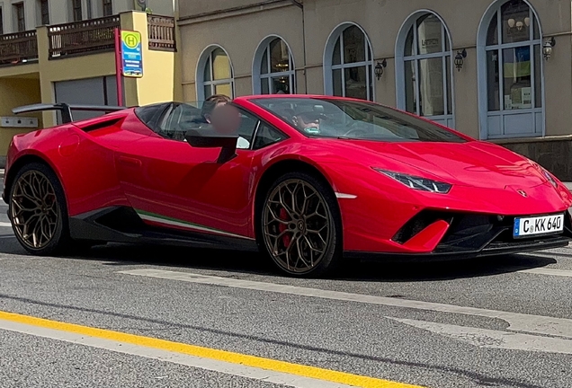 Lamborghini Huracán LP640-4 Performante Spyder