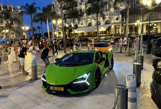 Lamborghini Revuelto