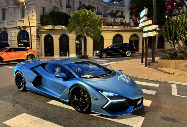 Lamborghini Revuelto