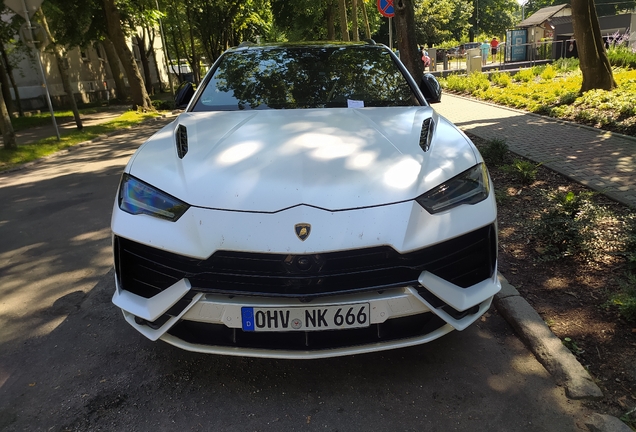 Lamborghini Urus S