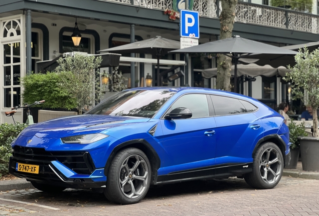 Lamborghini Urus S