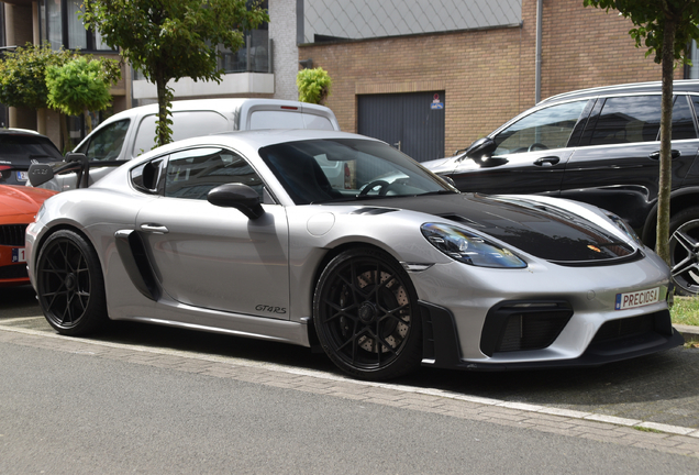 Porsche 718 Cayman GT4 RS Weissach Package