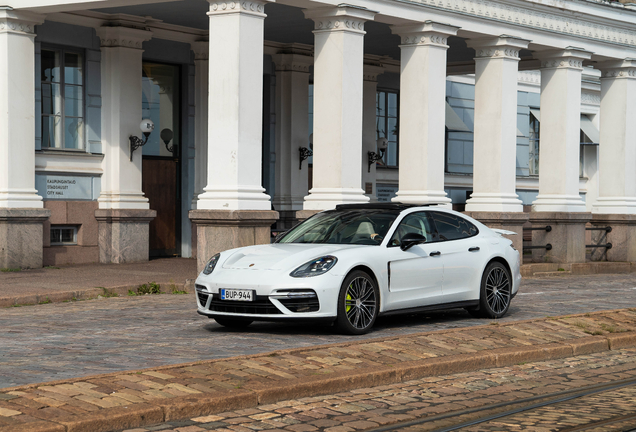 Porsche 971 Panamera Turbo S E-Hybrid