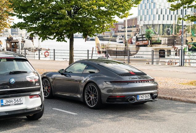 Porsche 992 Carrera 4S