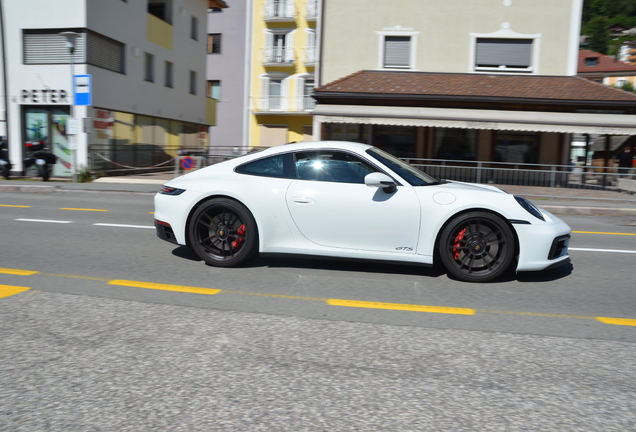 Porsche 992 Carrera GTS