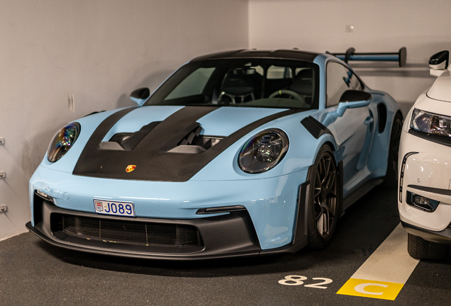 Porsche 992 GT3 RS Weissach Package