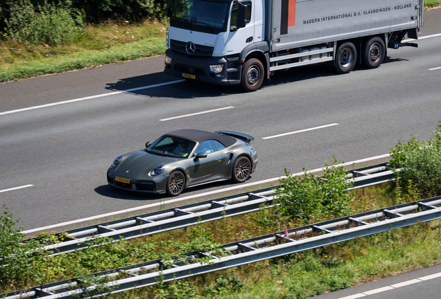 Porsche 992 Turbo Cabriolet