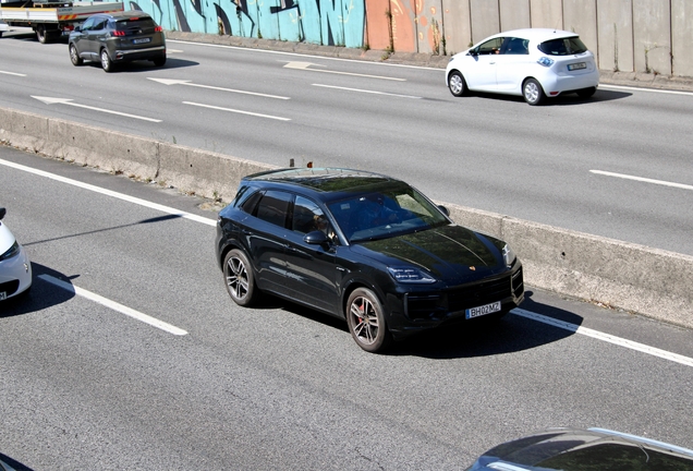 Porsche 9YA Cayenne Turbo E-Hybrid