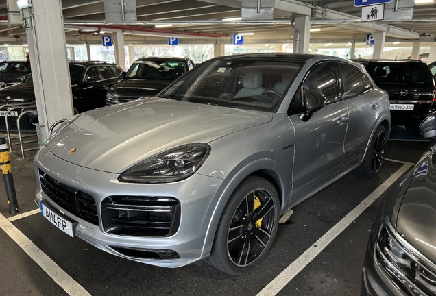 Porsche Cayenne Coupé Turbo S E-Hybrid