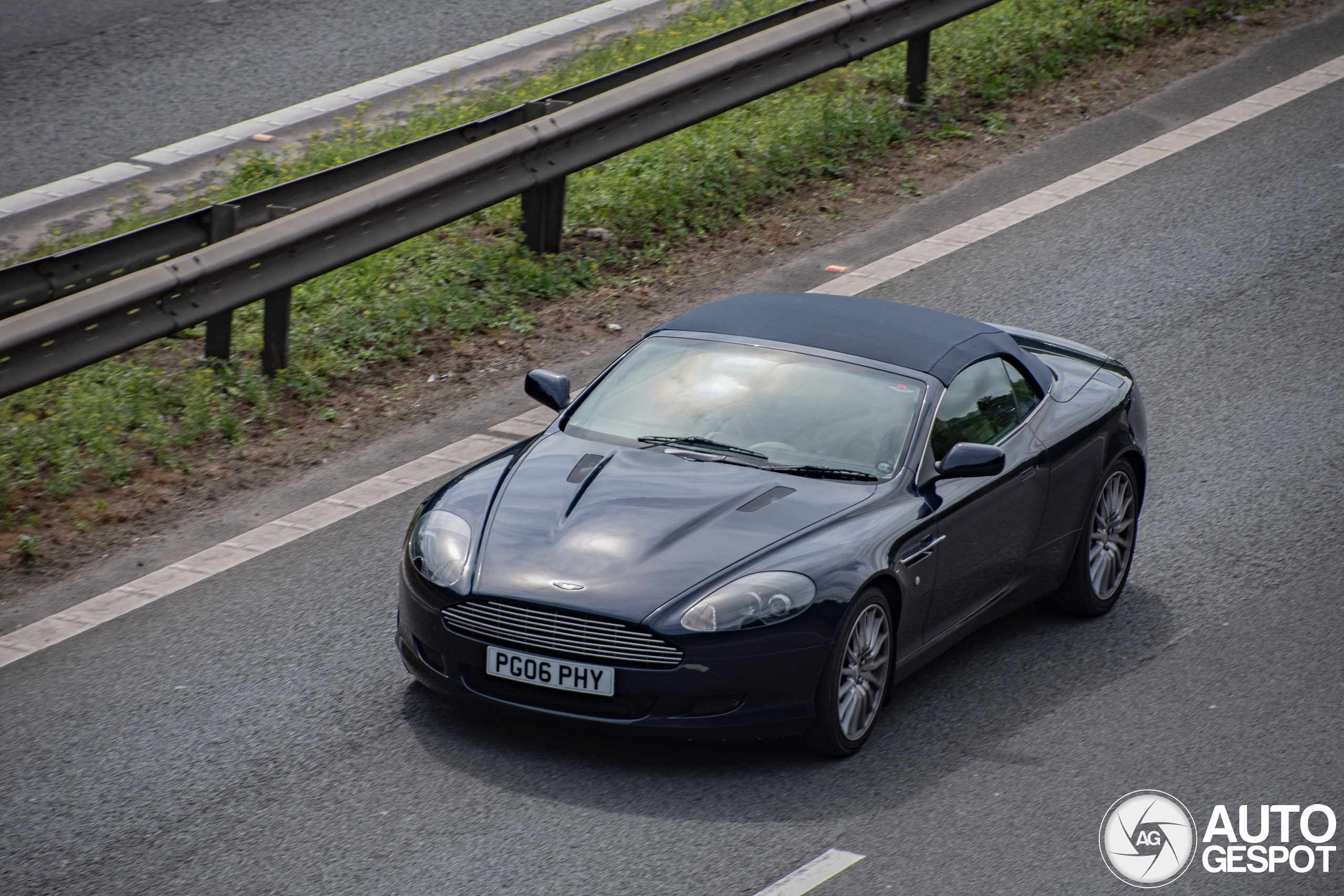 Aston Martin DB9 Volante