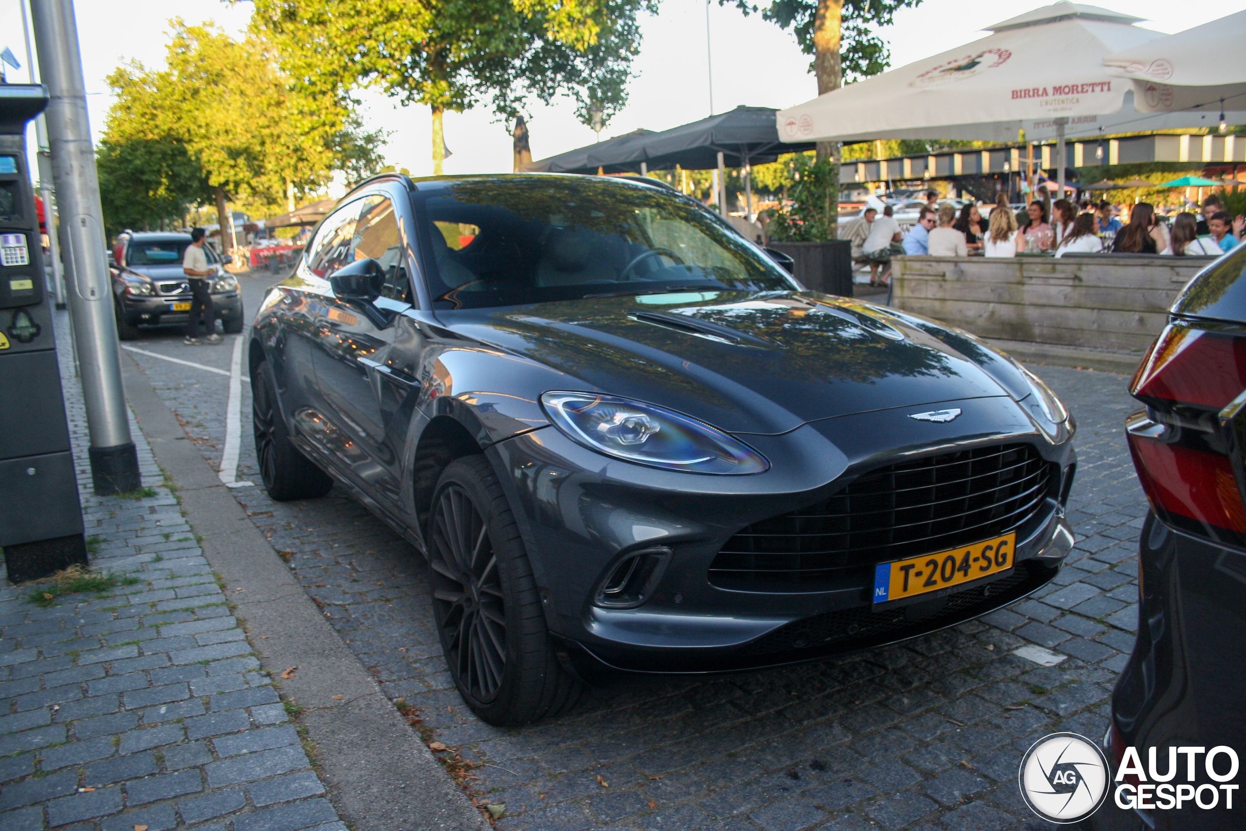 Aston Martin DBX