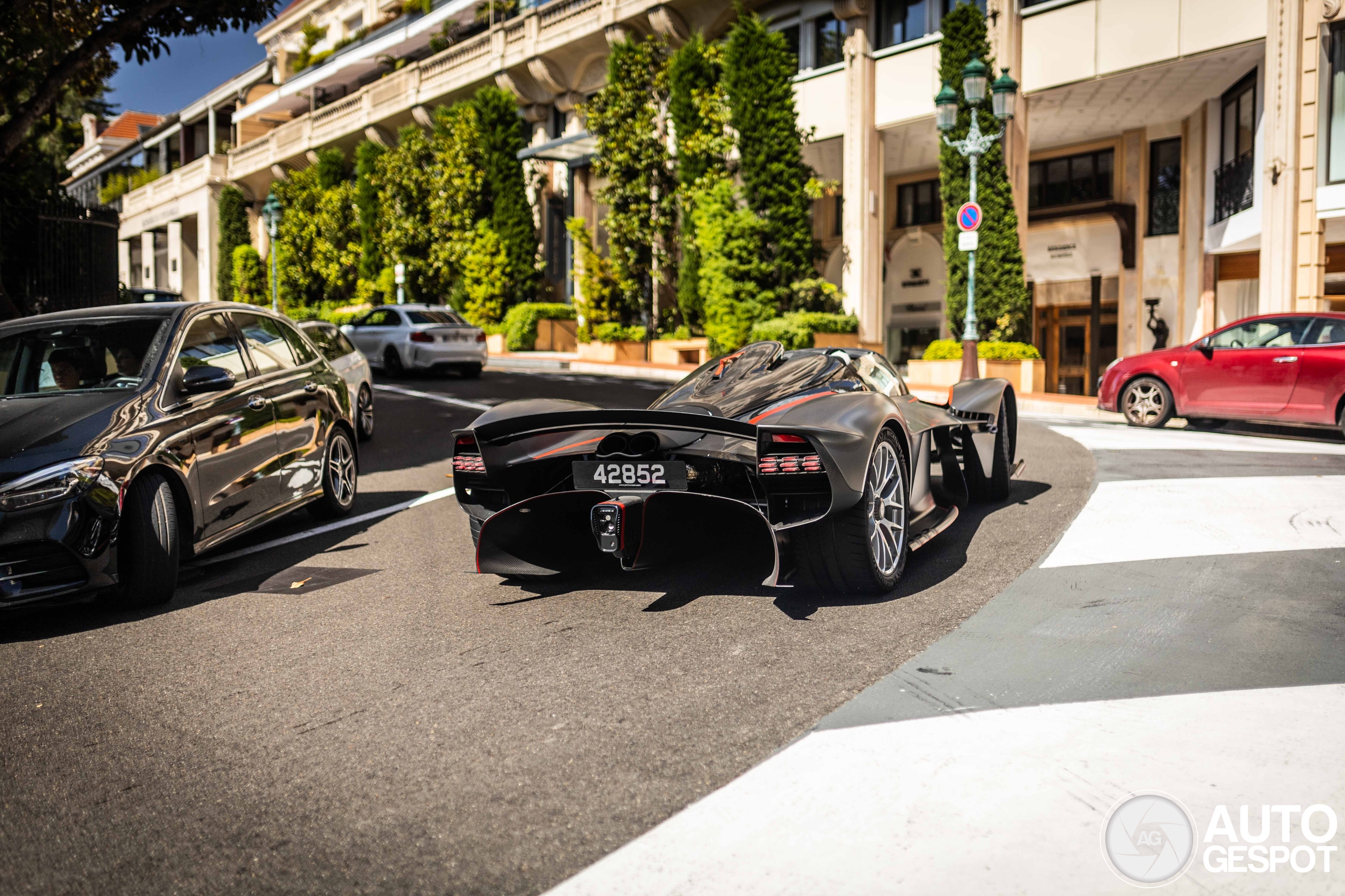 Aston Martin Valkyrie Spider