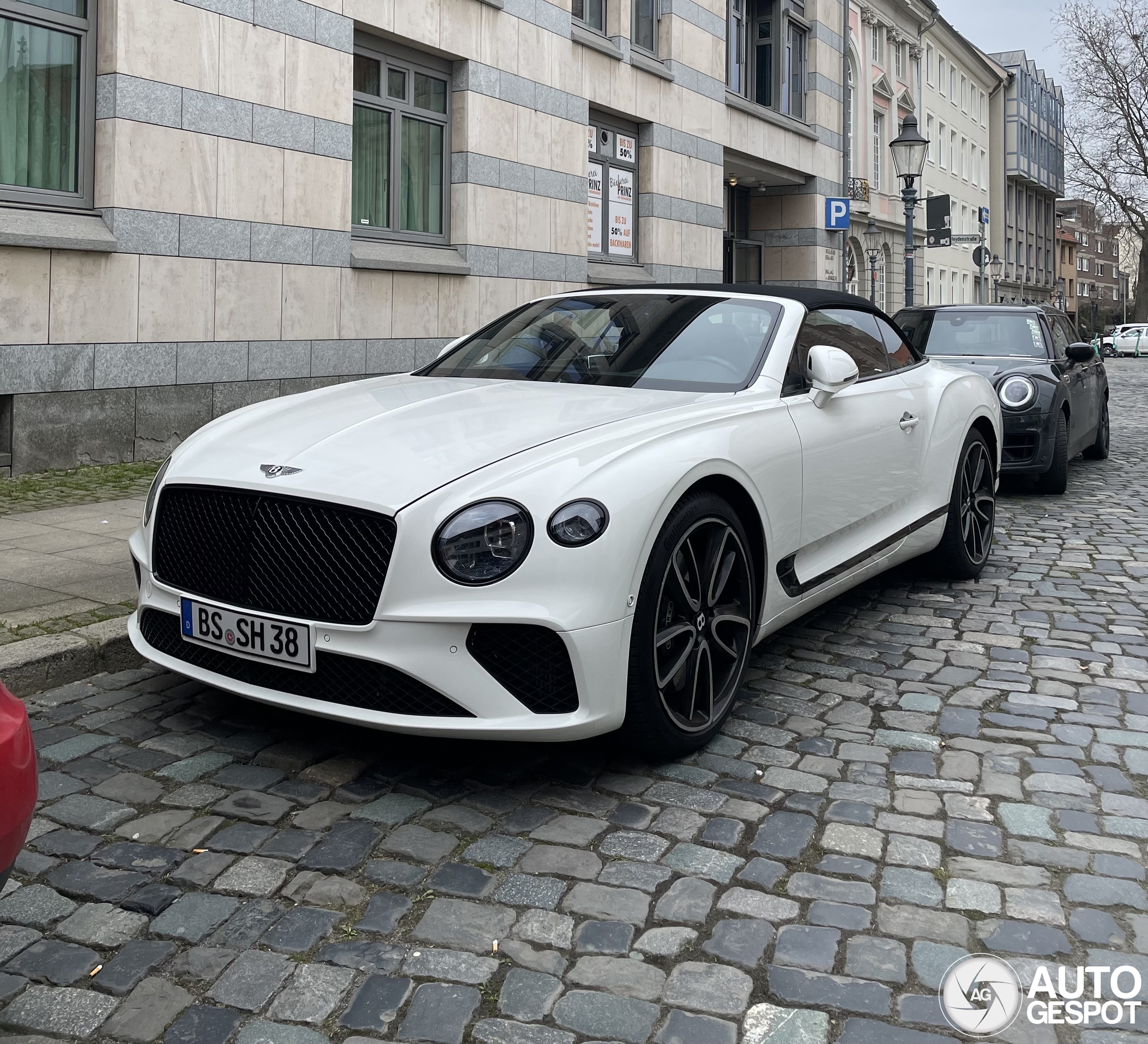 Bentley Continental GTC 2019