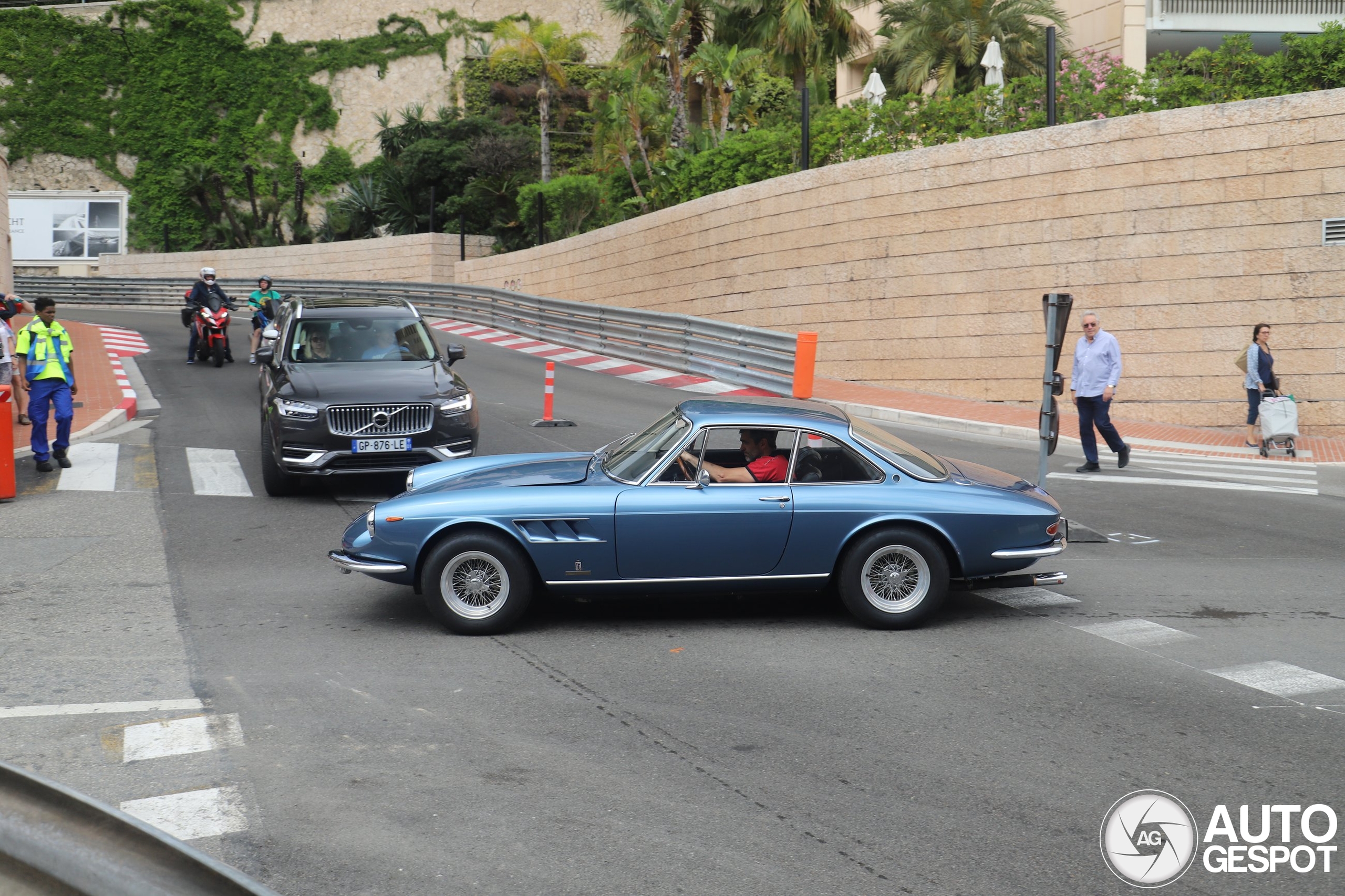 Ferrari 330 GT 2+2 Series II