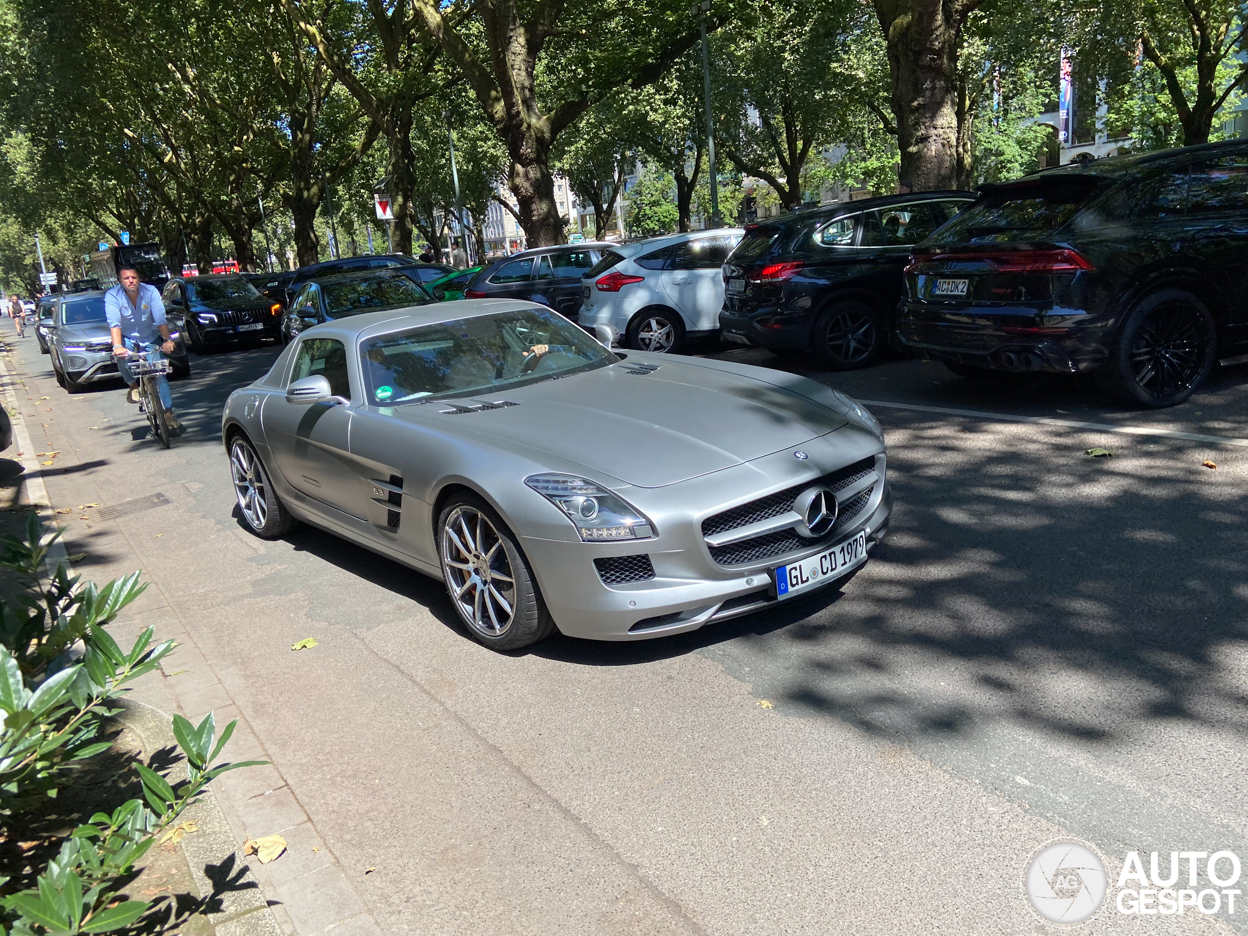 Mercedes-Benz SLS AMG