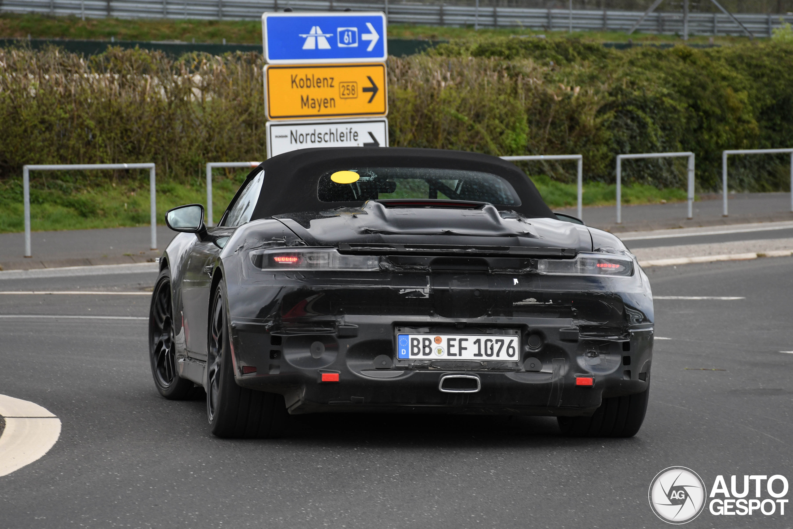 Porsche 718 Boxster EV 2025