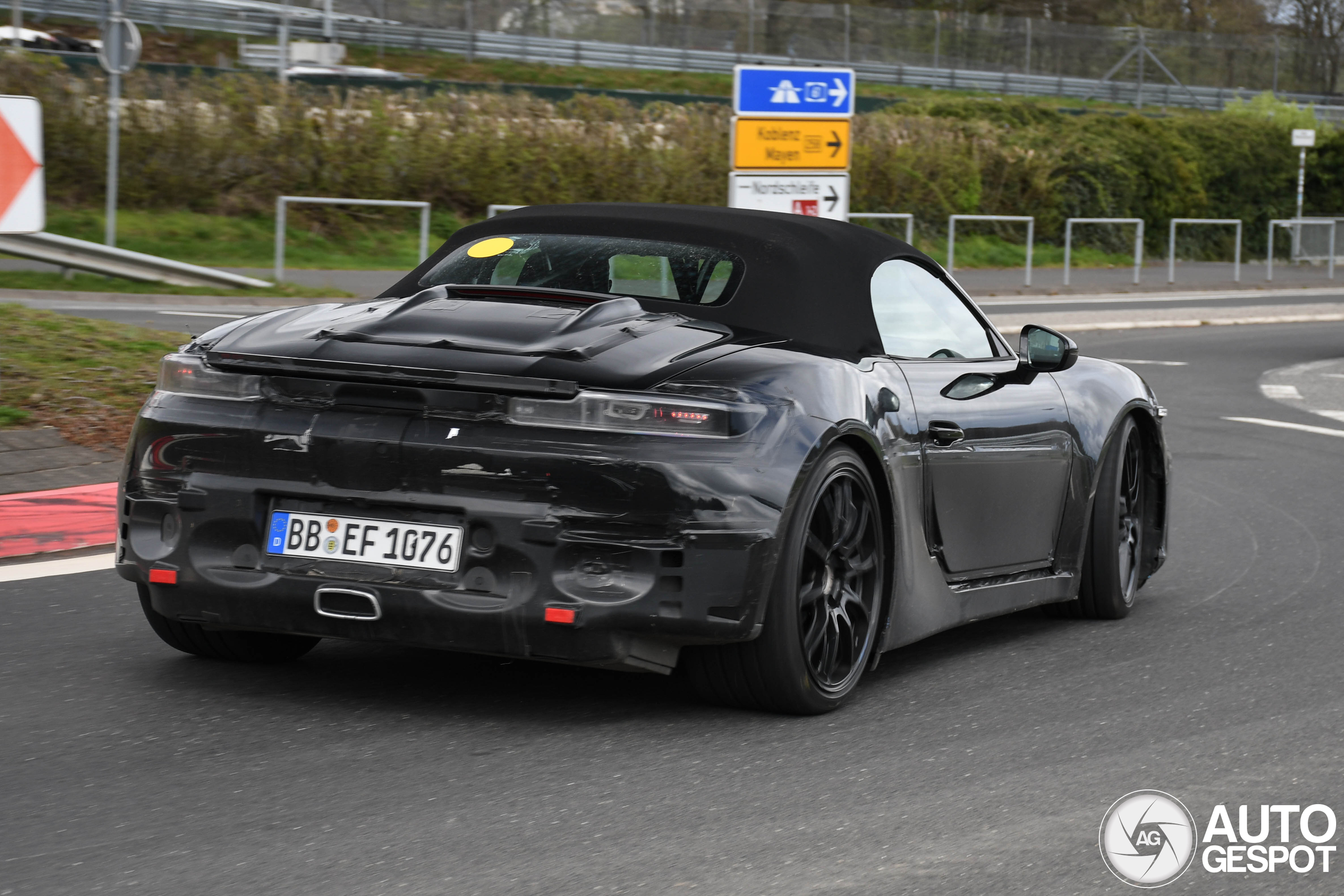 Porsche 718 Boxster EV 2025