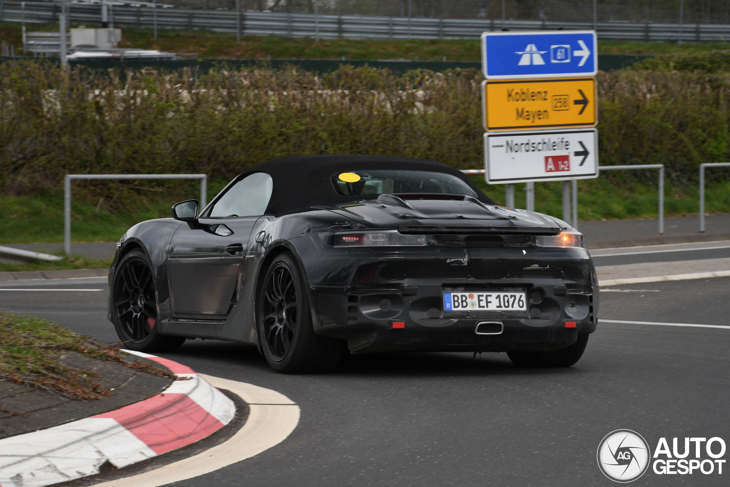 Porsche 718 Boxster EV 2025