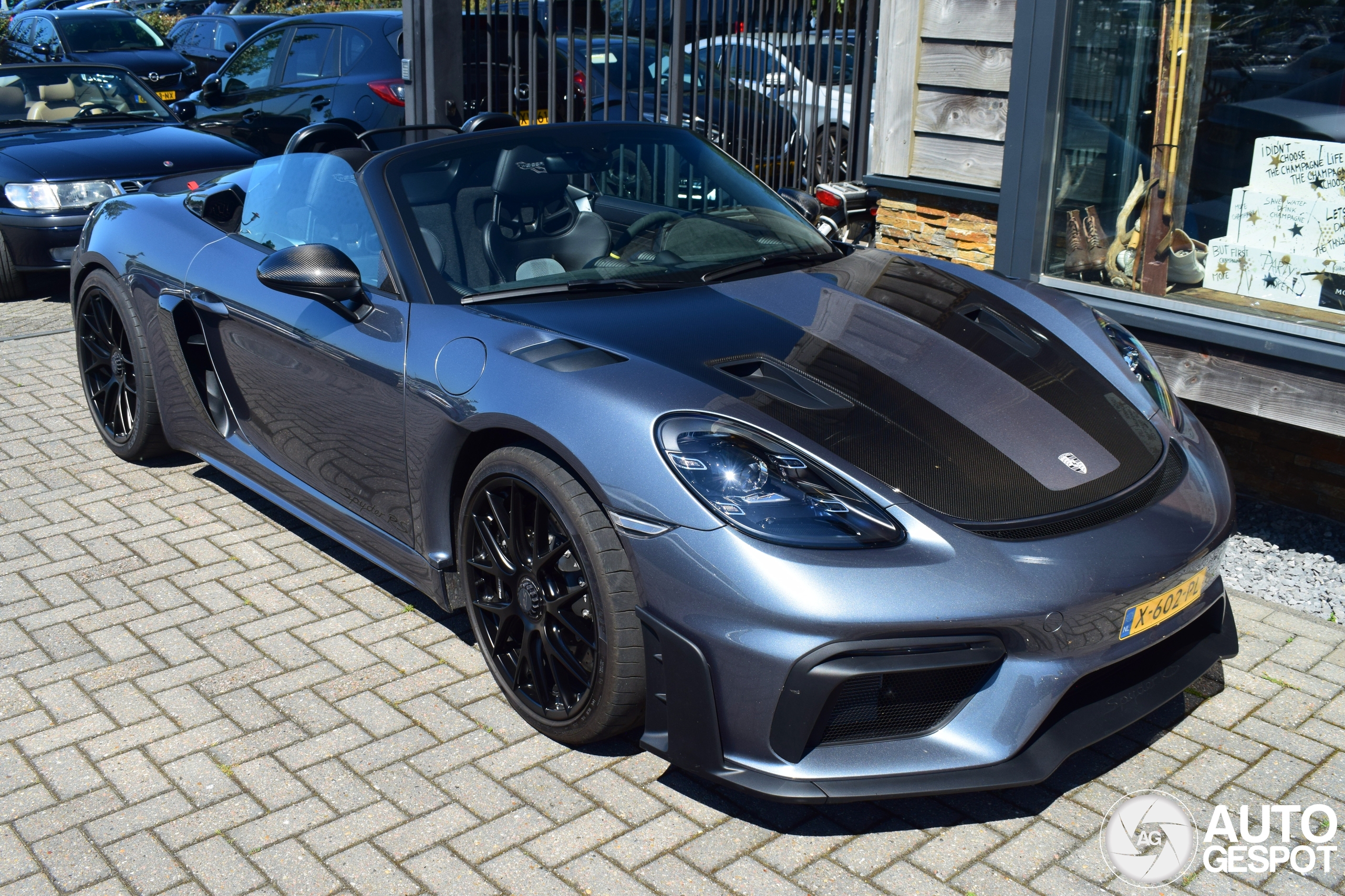 Porsche 718 Spyder RS Weissach Package