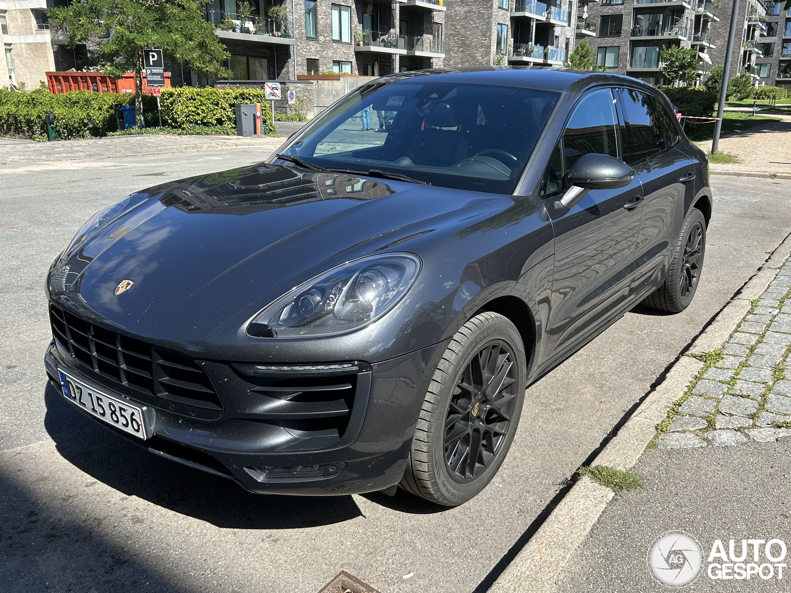 Porsche 95B Macan GTS