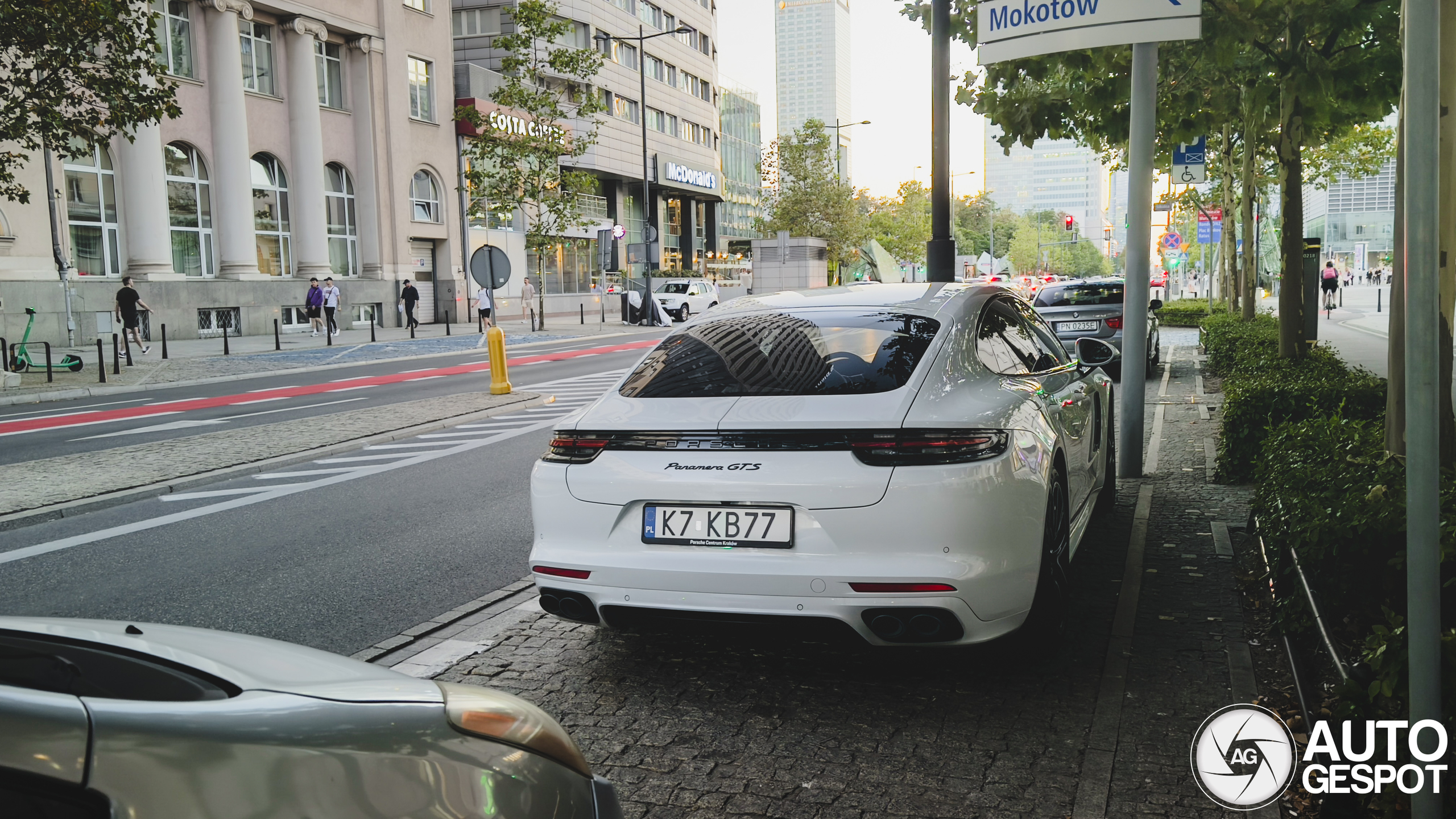 Porsche 971 Panamera GTS MkI