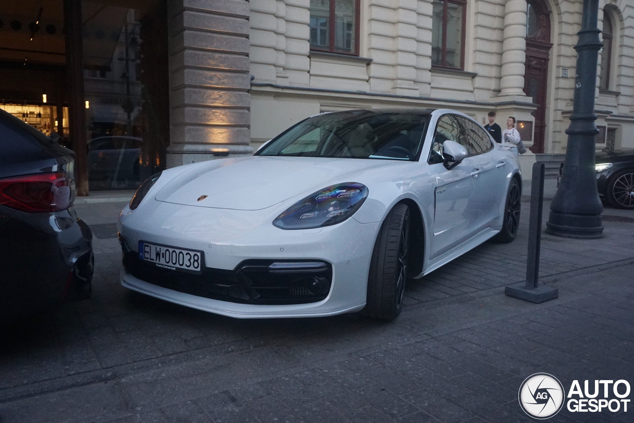 Porsche 971 Panamera Turbo S E-Hybrid