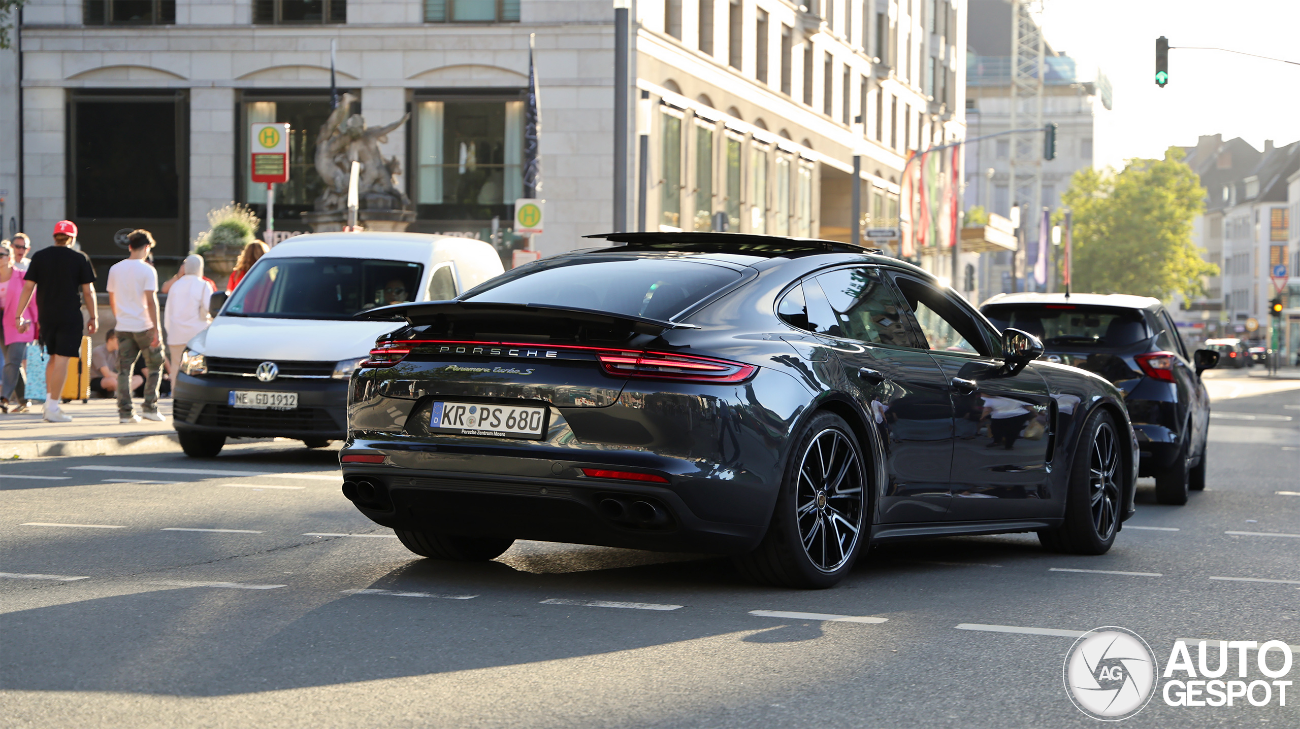 Porsche 971 Panamera Turbo S E-Hybrid