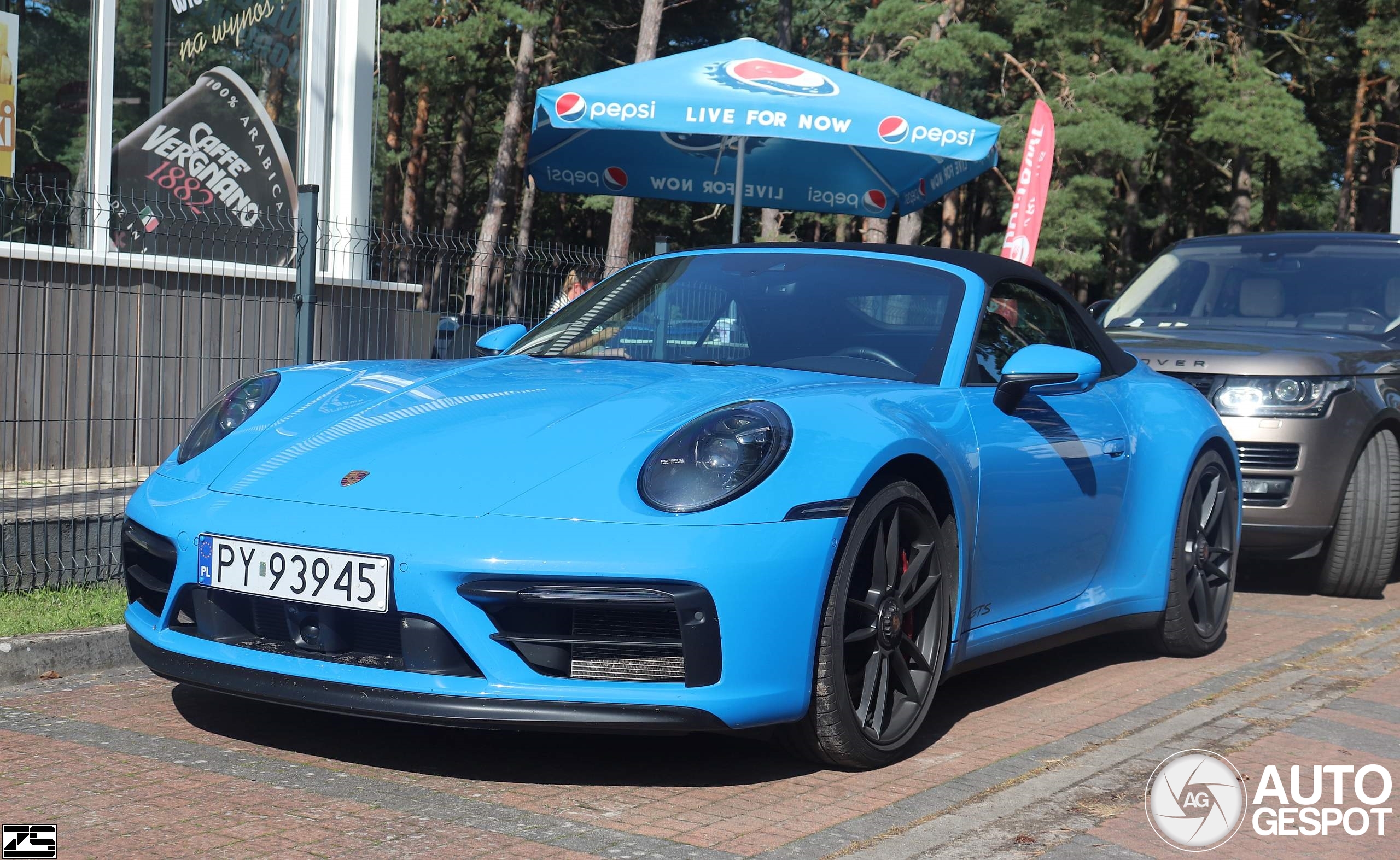 Porsche 992 Carrera 4 GTS Cabriolet