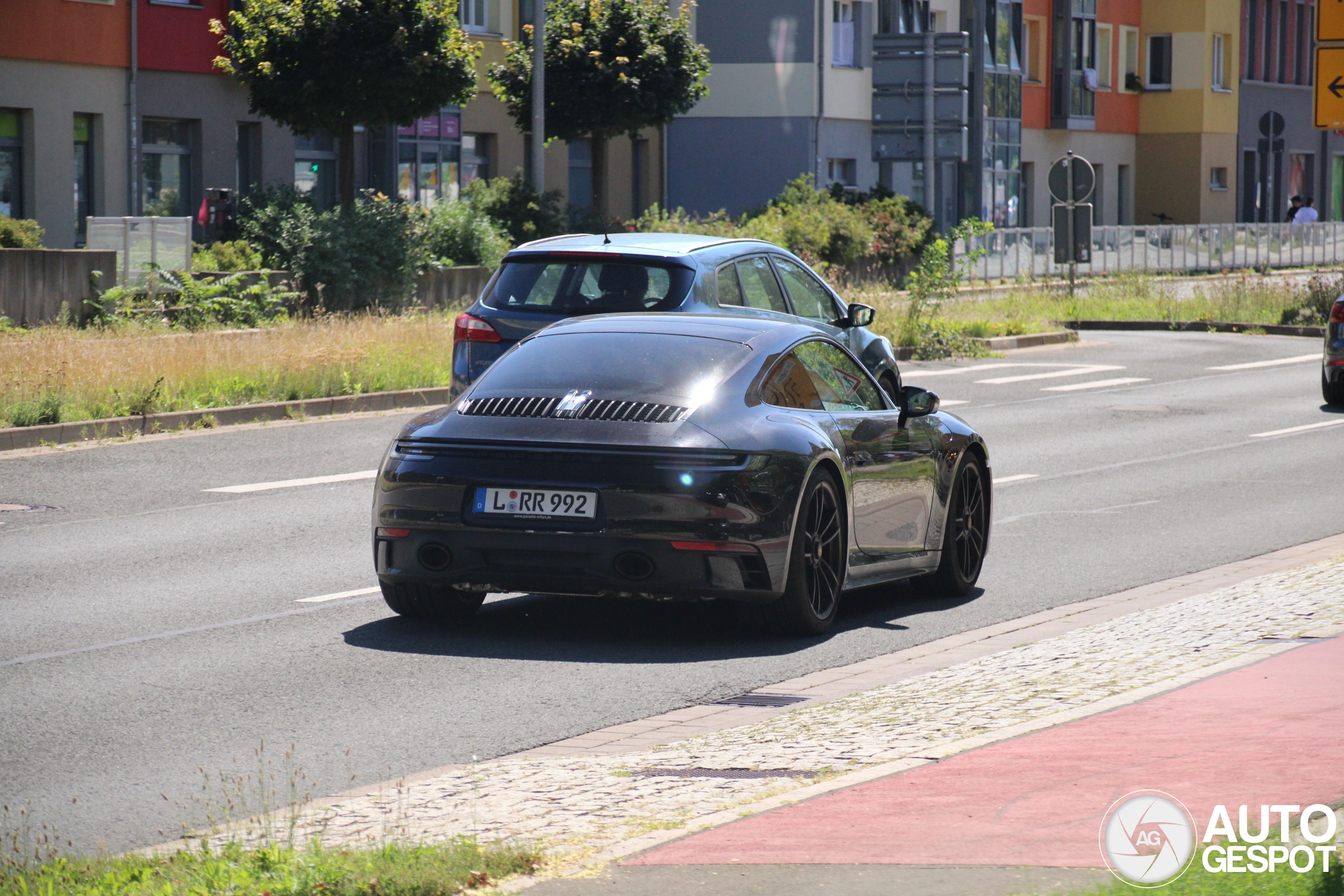 Porsche 992 Carrera 4 GTS