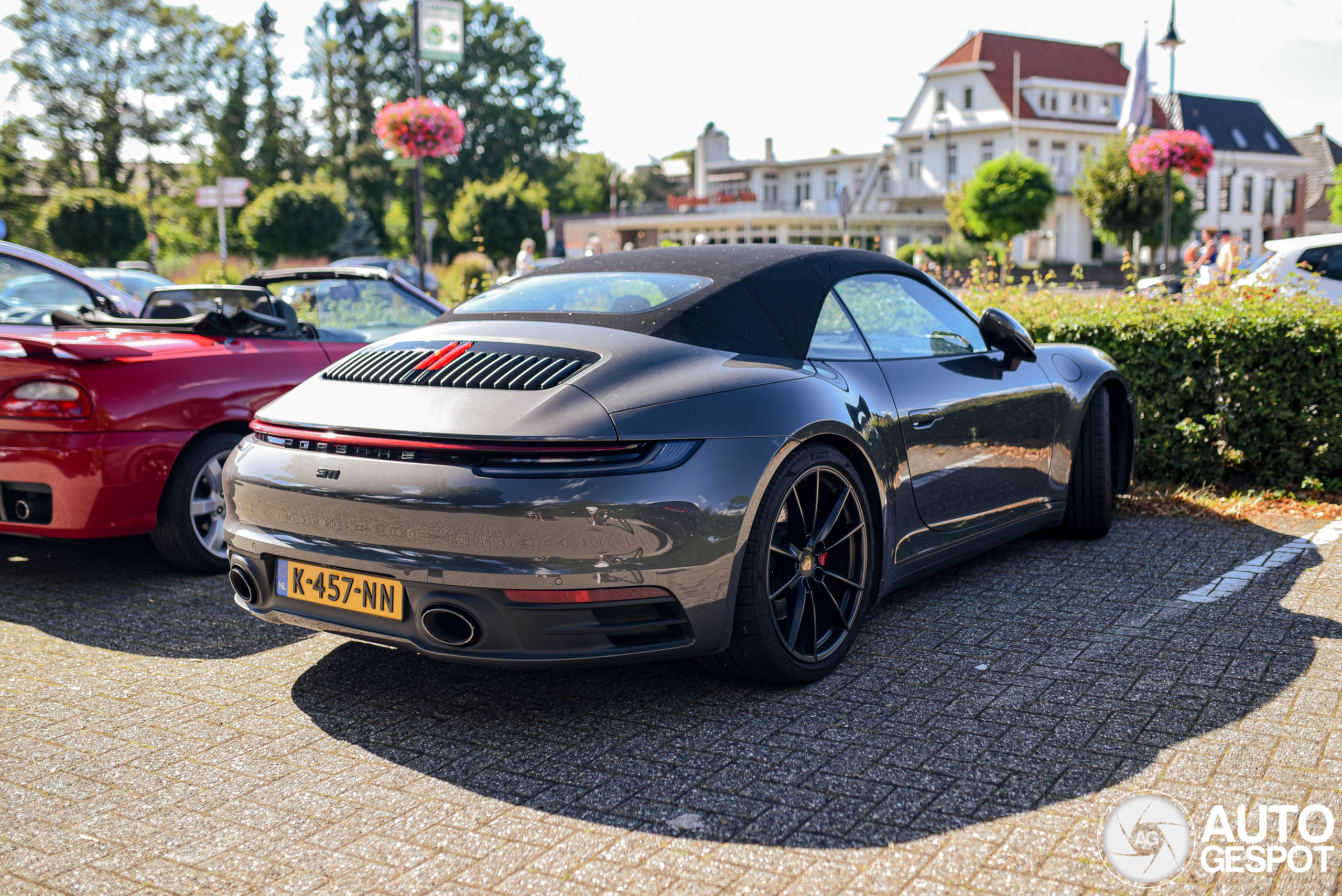 Porsche 992 Carrera 4S Cabriolet