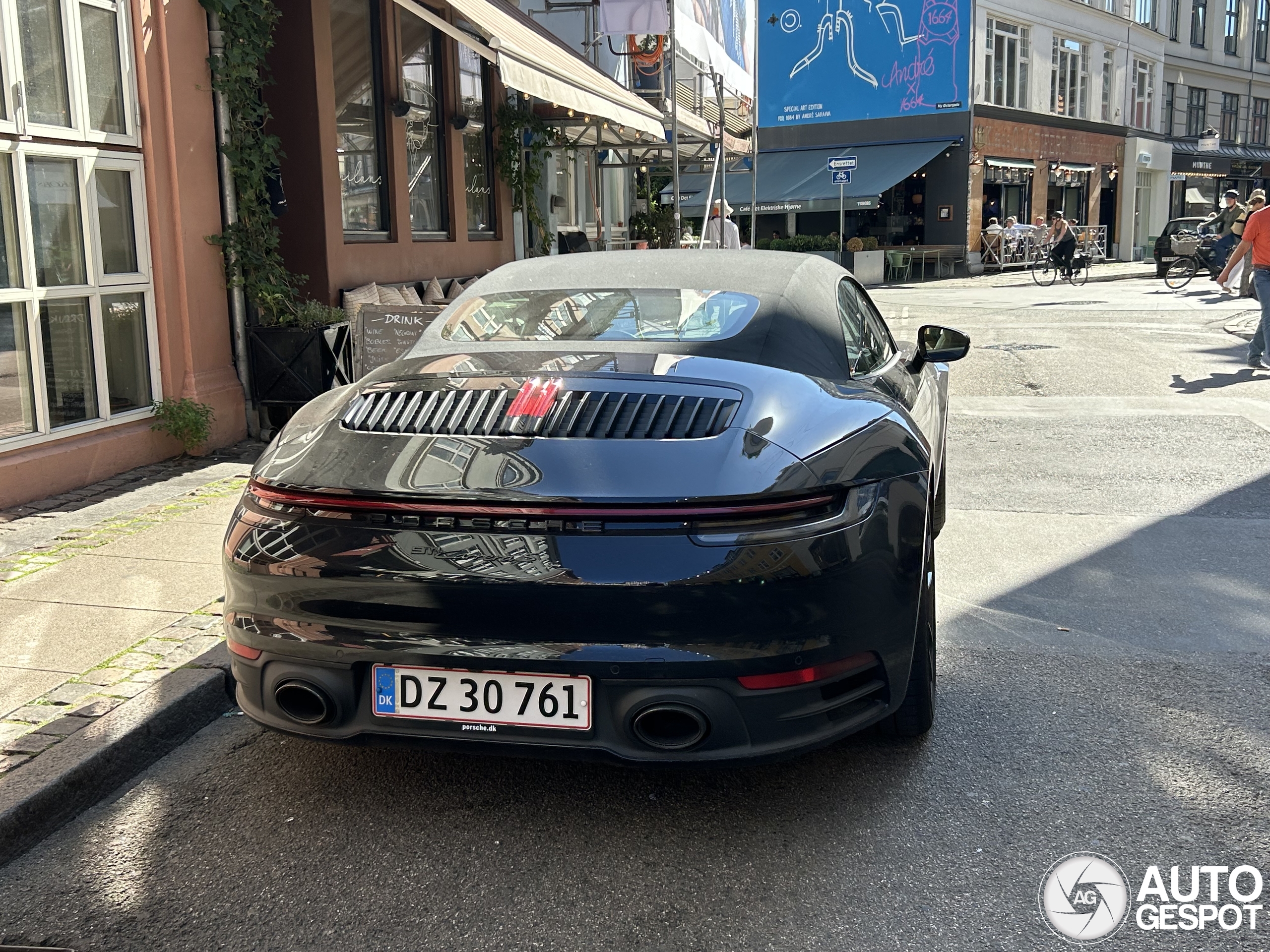 Porsche 992 Carrera 4S Cabriolet