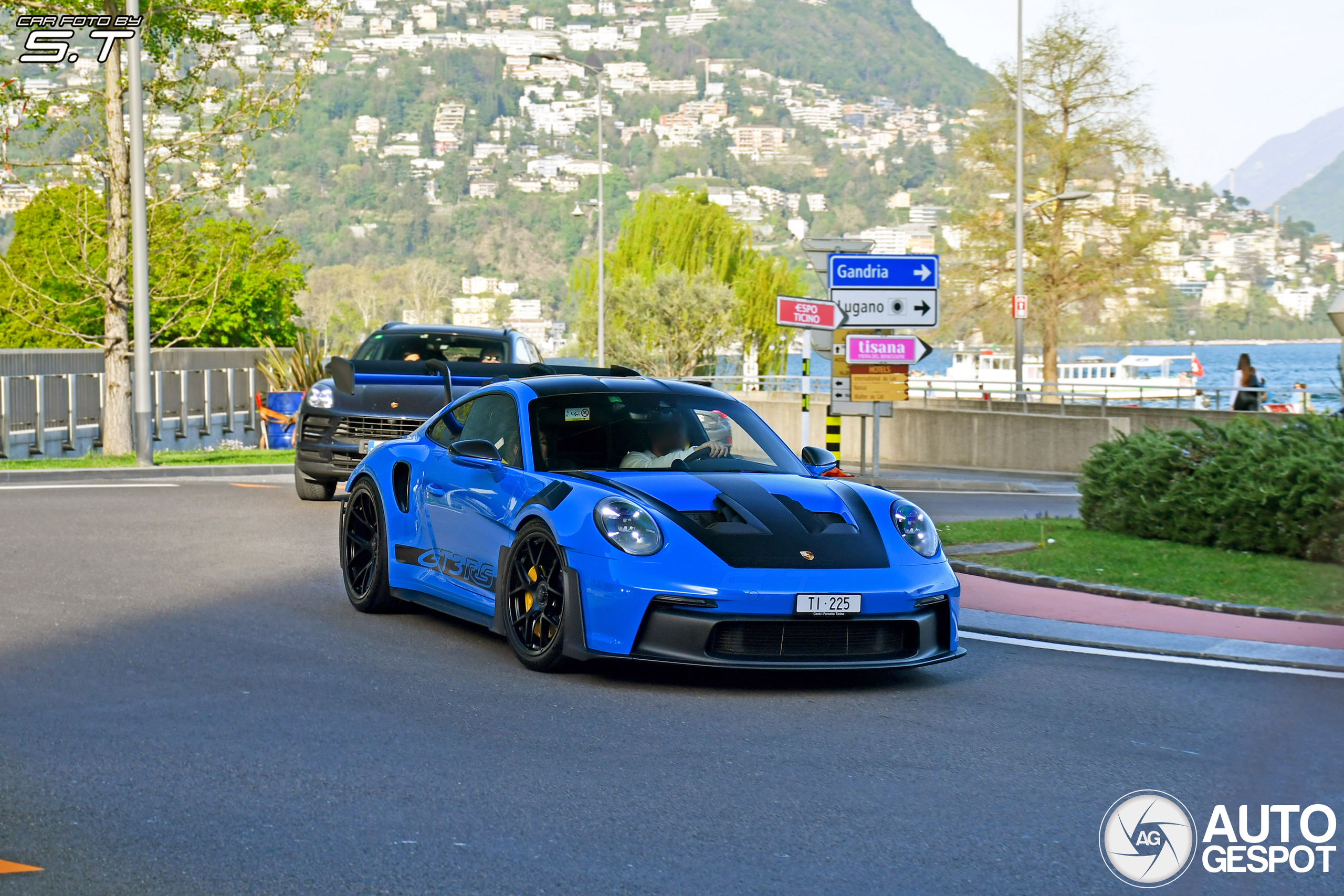 Porsche 992 GT3 RS Weissach Package