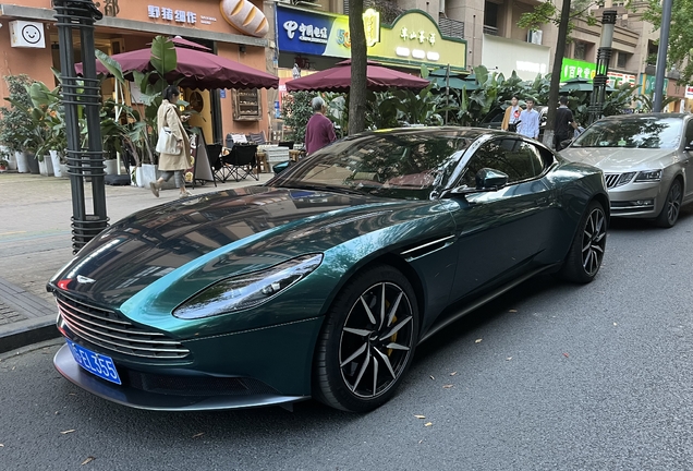 Aston Martin DB11 V8