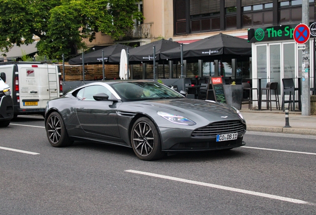 Aston Martin DB11