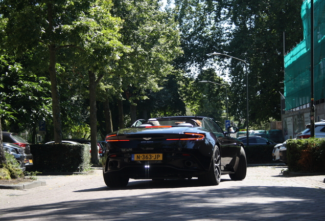 Aston Martin DB11 V8 Volante