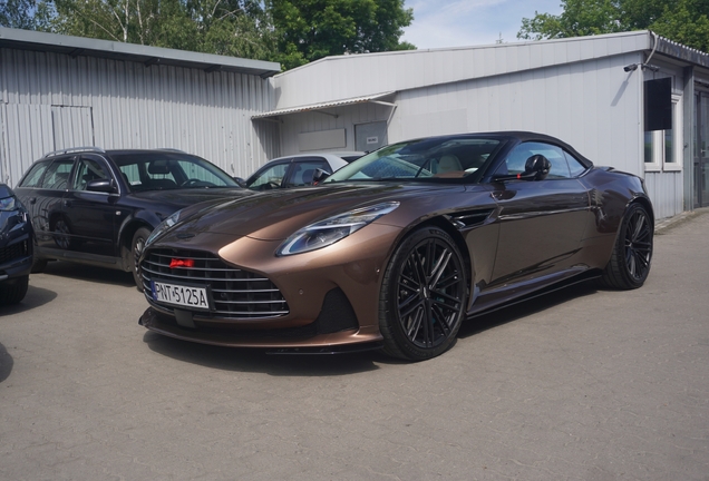 Aston Martin DB12 Volante