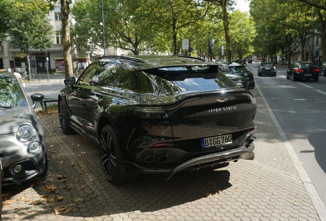 Aston Martin DBX707