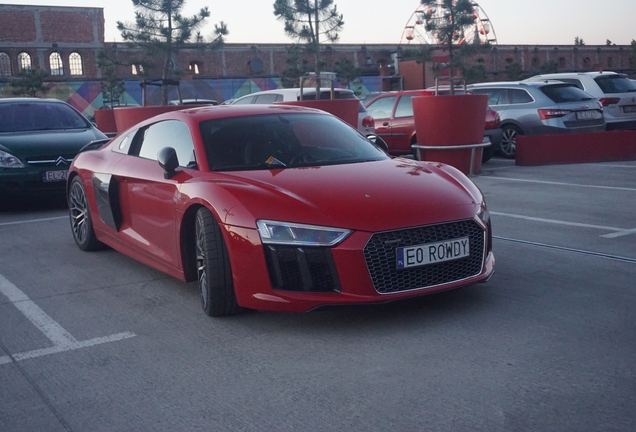 Audi R8 V10 Plus 2015