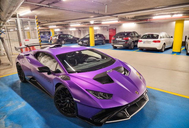 Lamborghini Huracán LP640-2 STO